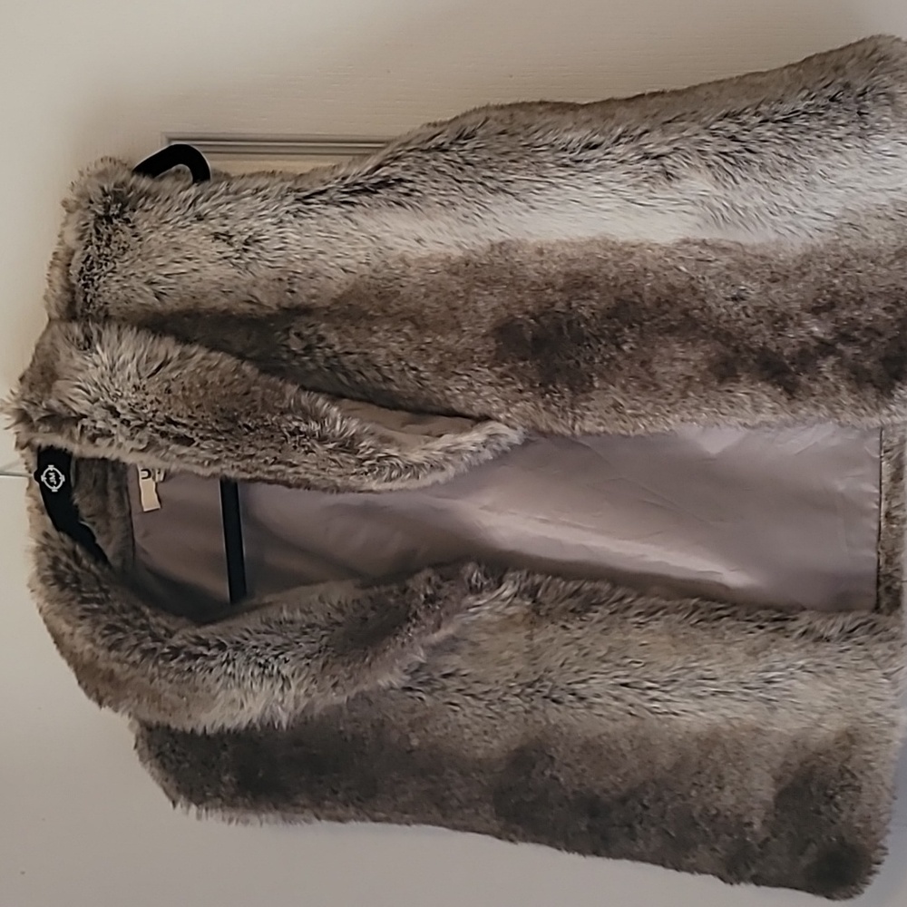 Medium faux fur jacket
